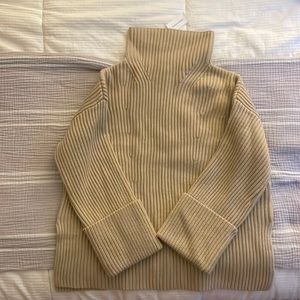 NWT $250 Banana republic turtleneck merino fine wool and cashmere